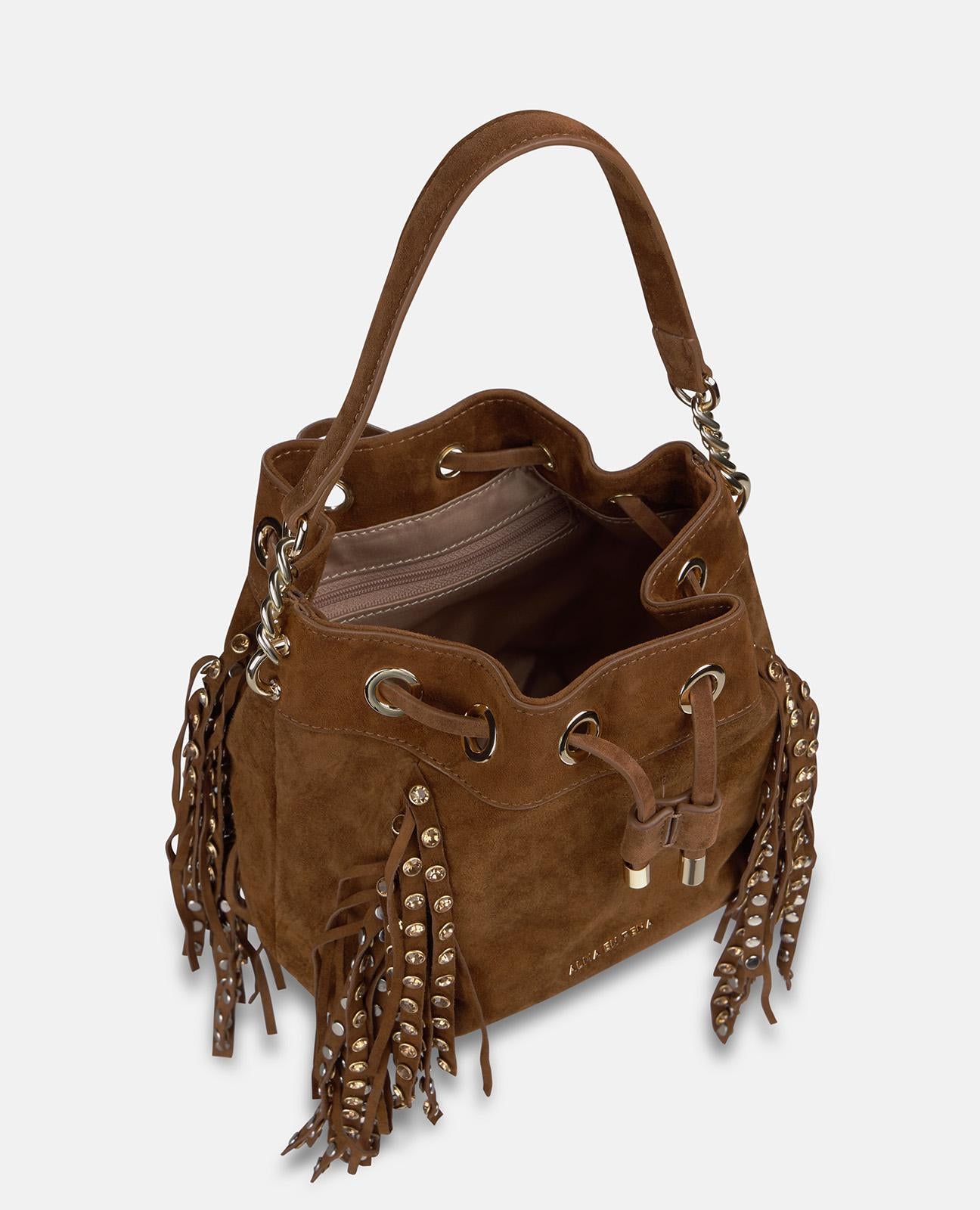 alma-en-pena-clutch-tasche-mit-metall-details-camel-leder image 5