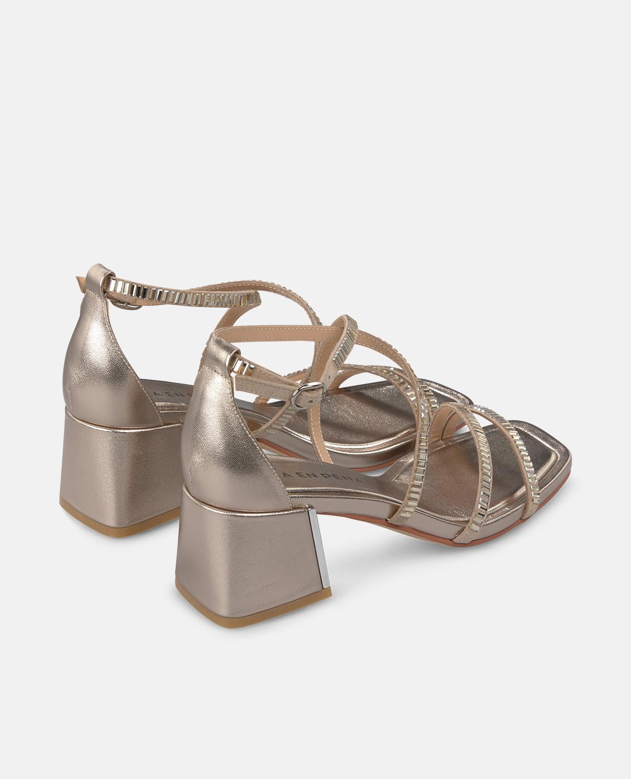 alma-en-pena-crystal-straps-heel-sandal-sandale-mit-blockabsatz-6-cm-in-bronze image 3