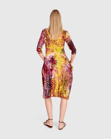 alembika-tangle-draped-pockets-kleid-raspberry-gold image 4
