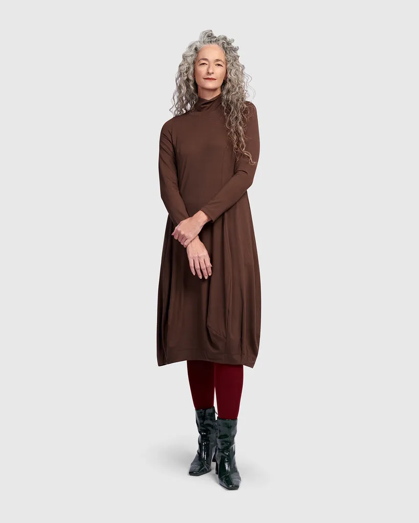 alembika-essential-turtleneck-cocoon-kleid-umber image 1