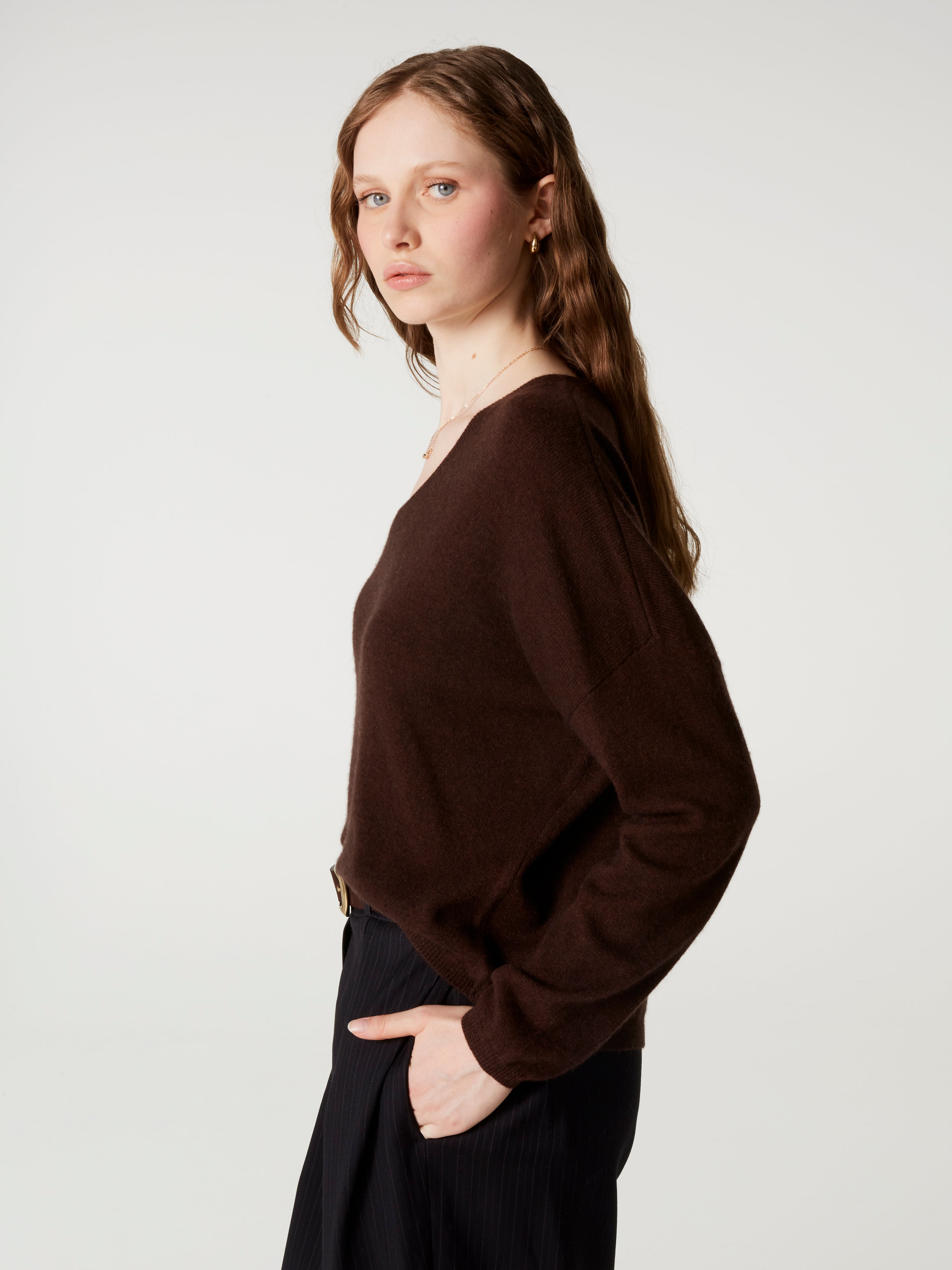 absolut-alicia-v-pullover-aus-kaschmir-mit-weiter-passform-braun image 3
