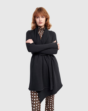 alembika-urban-cloud-wrap-cardigan-wickel-strickjacke-schwarz image 4