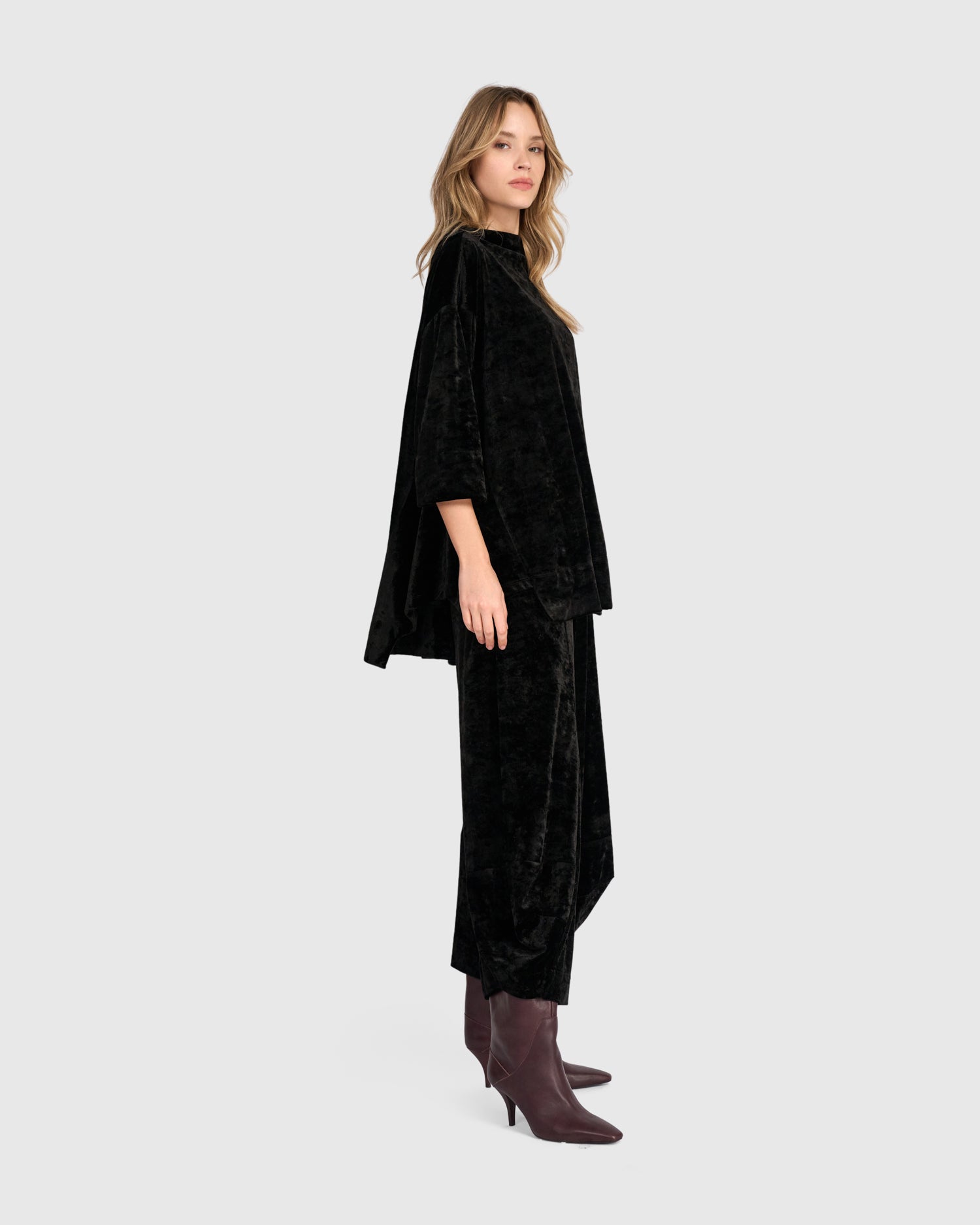 alembika-crushed-velvet-trapeze-top-schwarz-tunika image 5