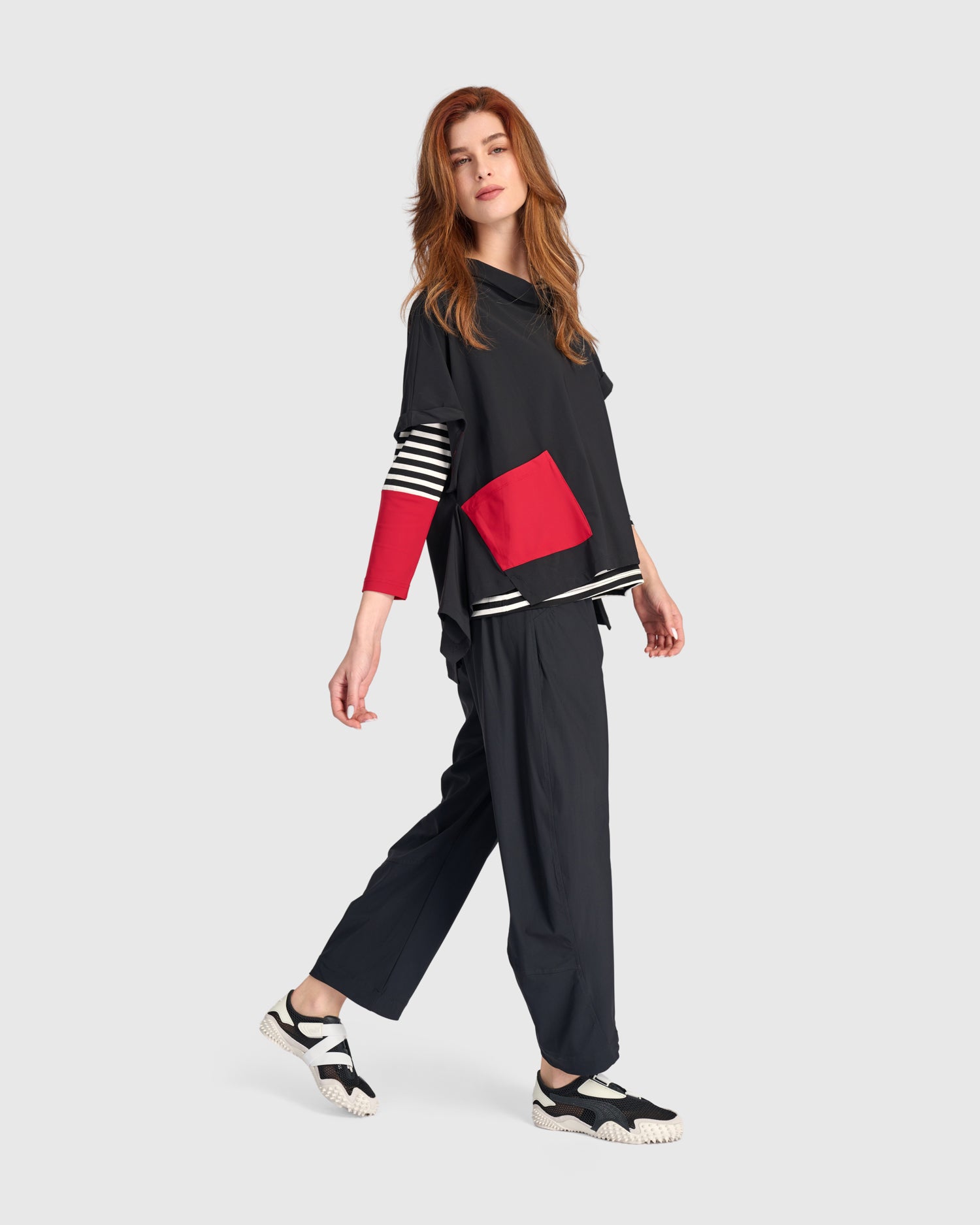 alembika-tekbika-trapeze-topper-black-red-a-linien-weste image 2