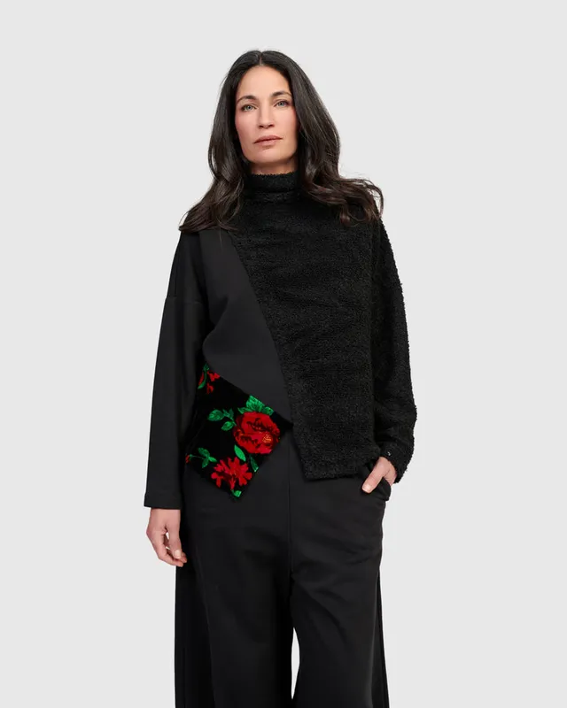 alembika-razzi-boucle-pullover-roses-oversize-jumper image 1