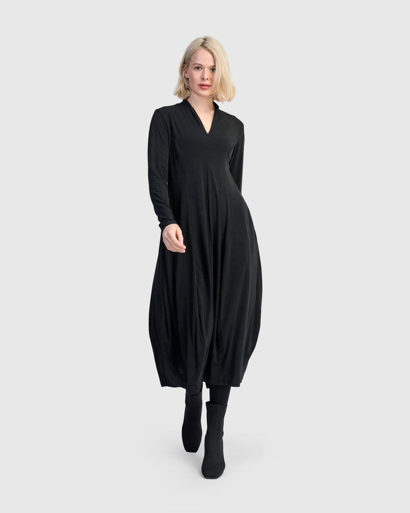 alembika-essential-slinky-cocoon-kleid-schwarz image 1
