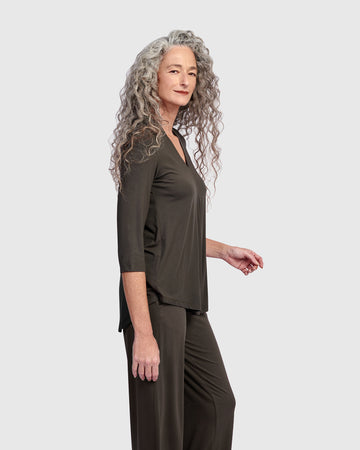 alembika-essential-v-neck-top-khaki image 4