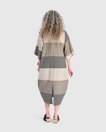 alembika-urban-unfurl-pocket-kleid-sand-stripes-relaxed image 5