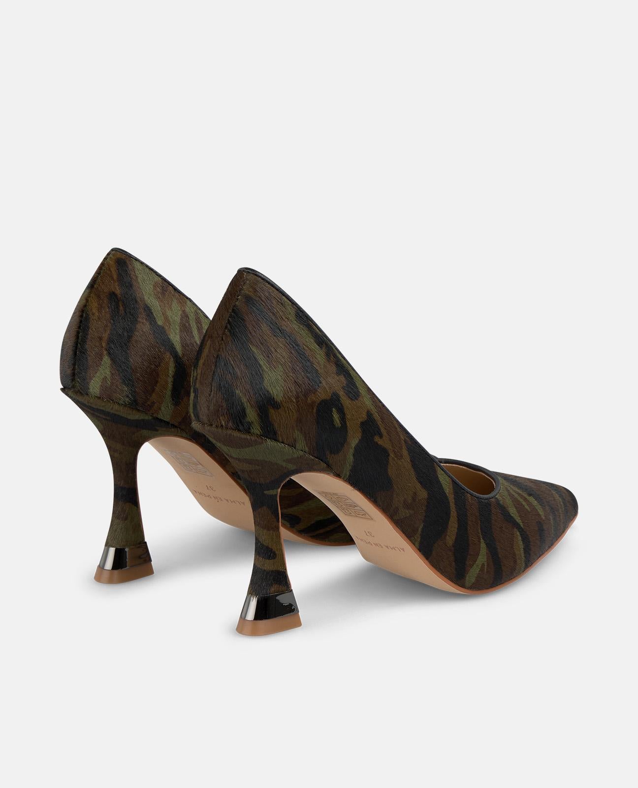 alma-en-pena-high-shoes-pumps-mit-spitzer-zehe-9-cm-absatz-in-gr-n image 3