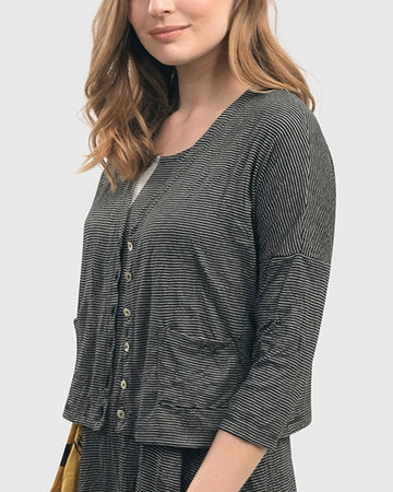 alembika-linea-crinkle-crop-cardy-jacke-schwarz image 5
