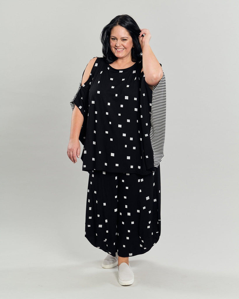 alembika-boxy-dolman-cutout-top-squares-tunika-top image 1