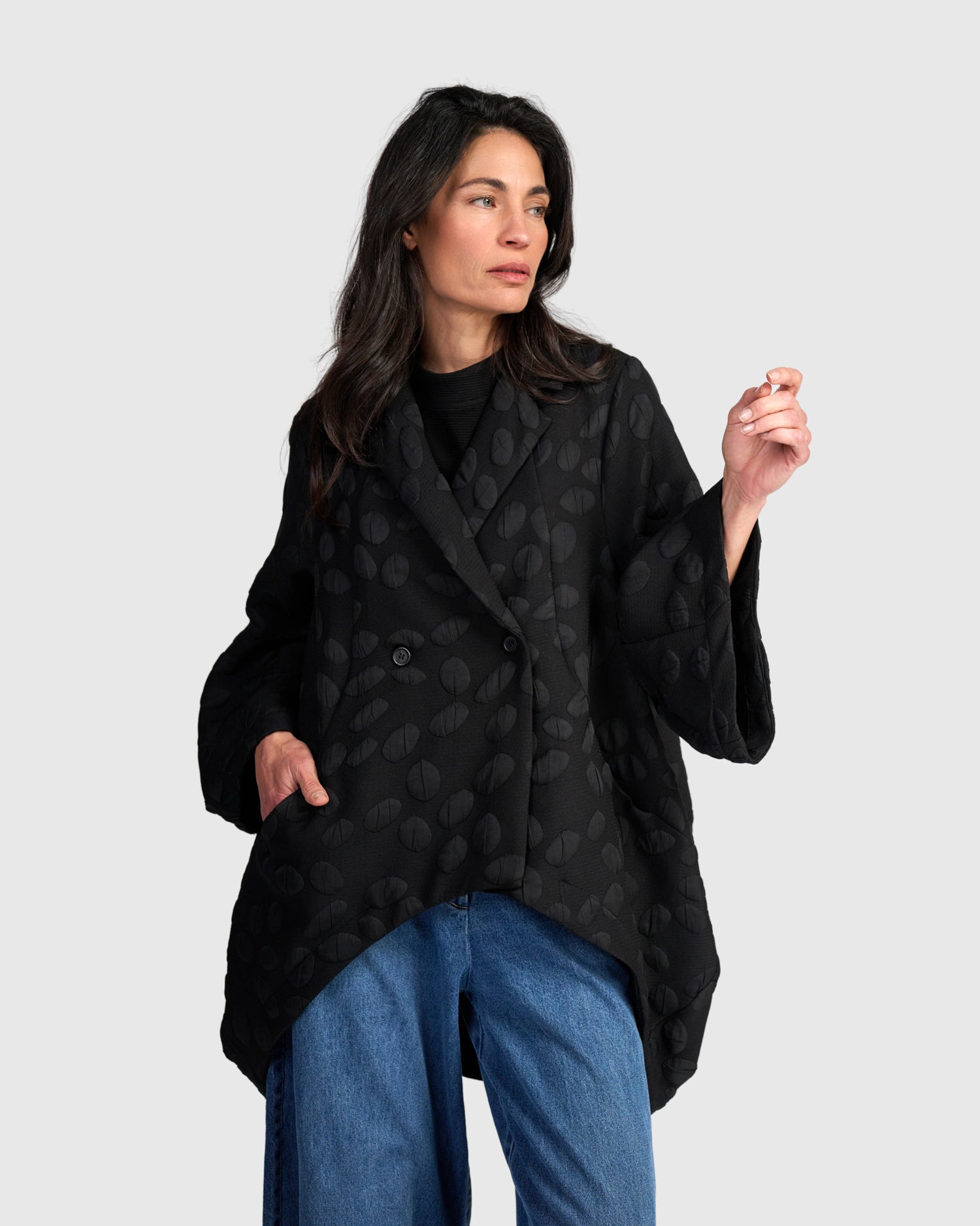 alembika-castellan-jacke-black-spots-cocoon-kurzmantel image 1