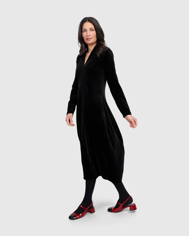 alembika-everyday-velvet-cocoon-dress-black-samtkleid image 1