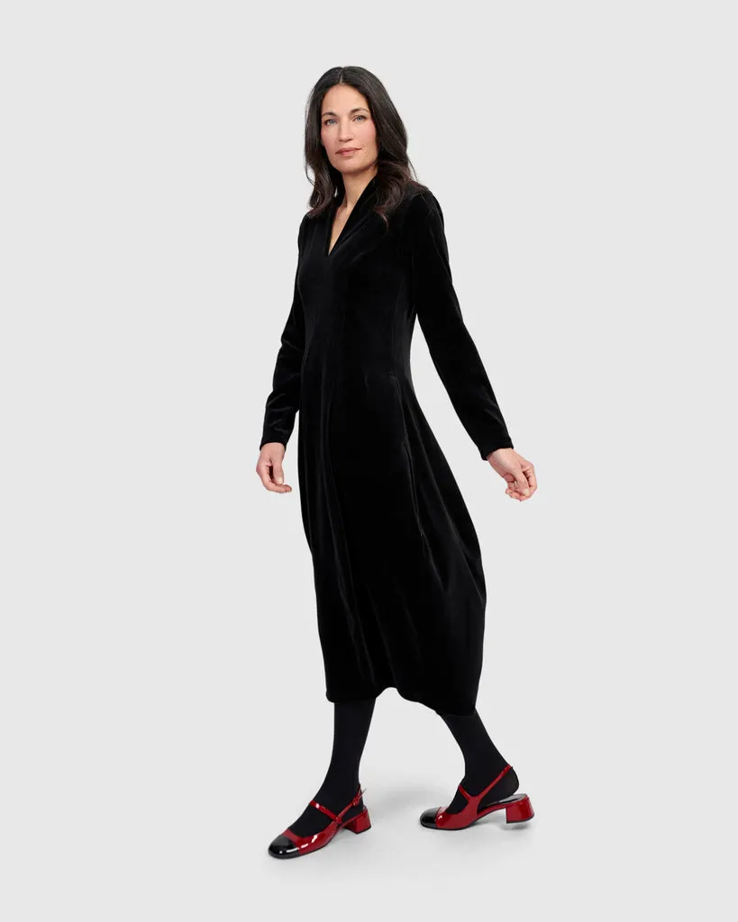 alembika-everyday-velvet-cocoon-dress-black-samtkleid image 1