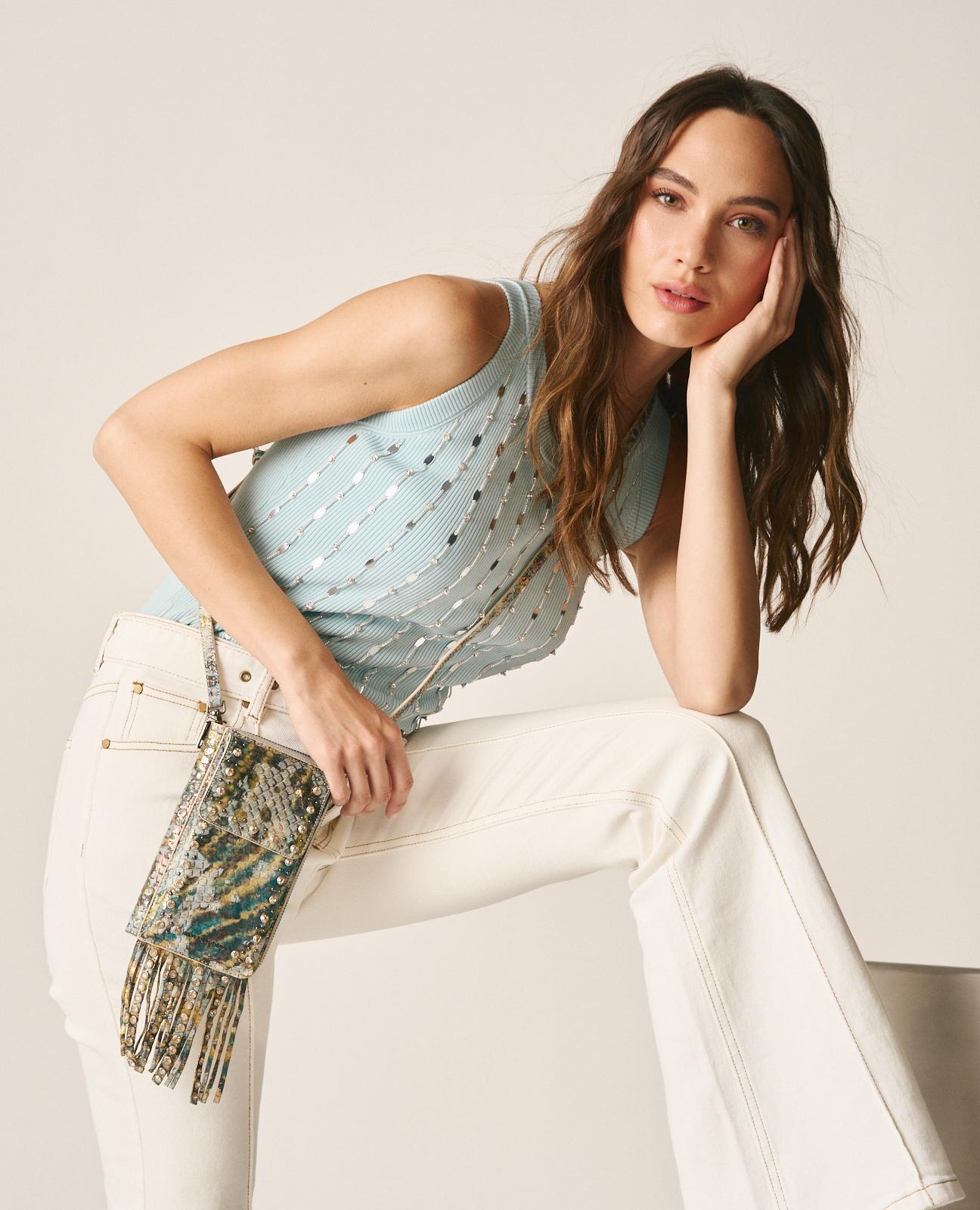 alma-en-pena-natalia-rhinestone-clutch-tasche-leder-crossbody-blau image 5