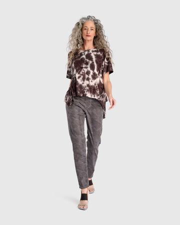 alembika-latte-flounce-t-shirt-braun-pink-tie-dye image 5