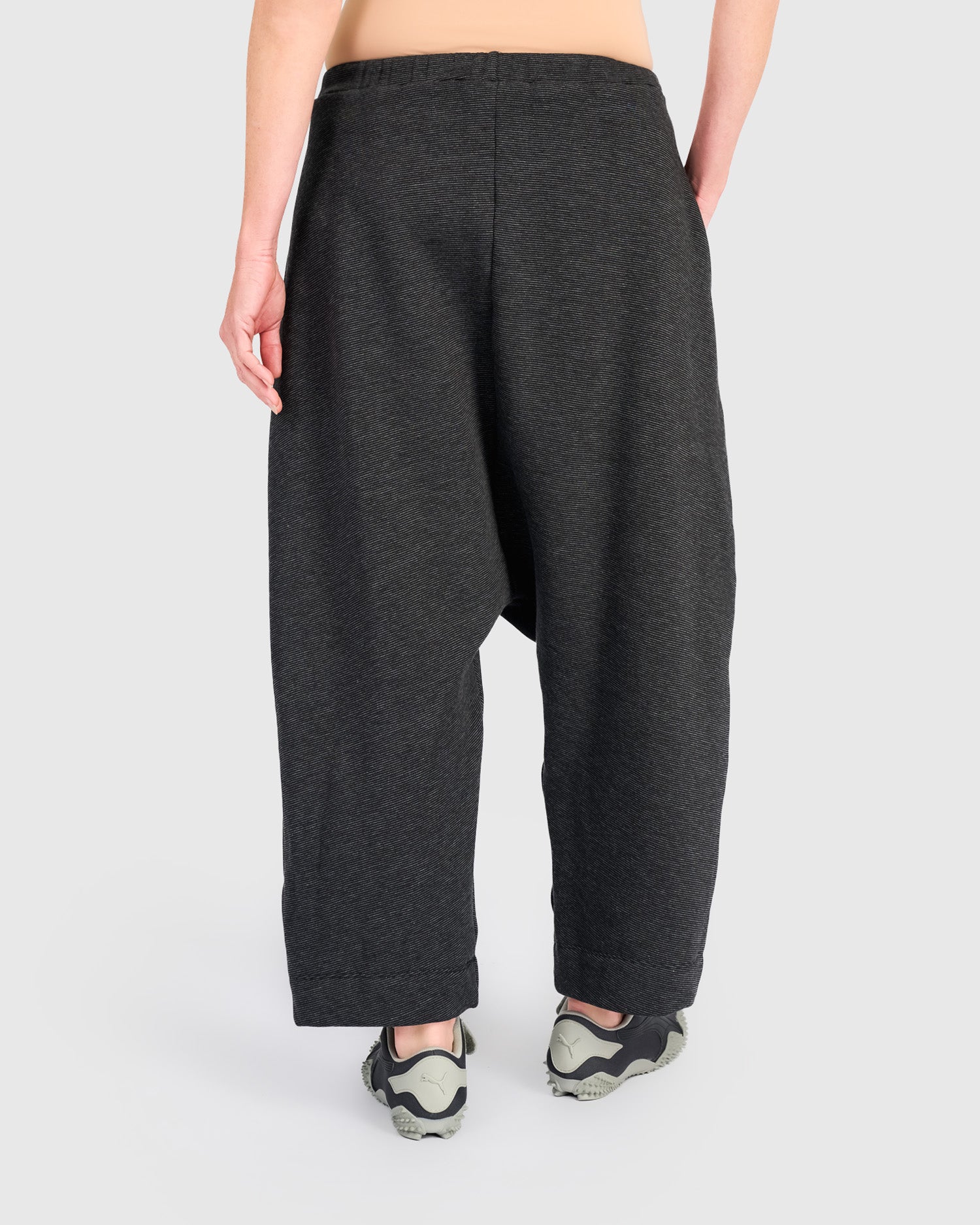alembika-urban-crosby-harem-pants-graphite image 4