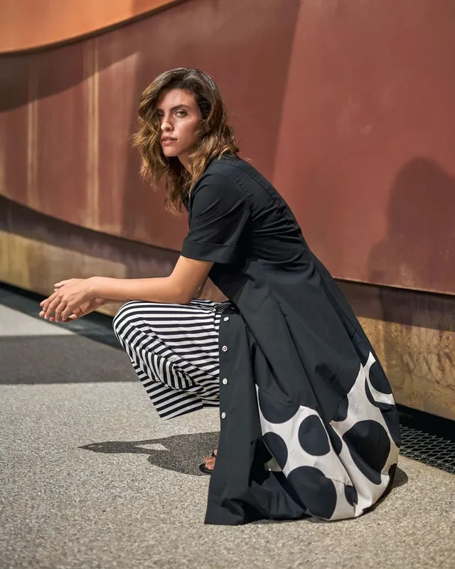 alembika-urban-lafayette-wonderful-shirtkleid-schwarz image 1