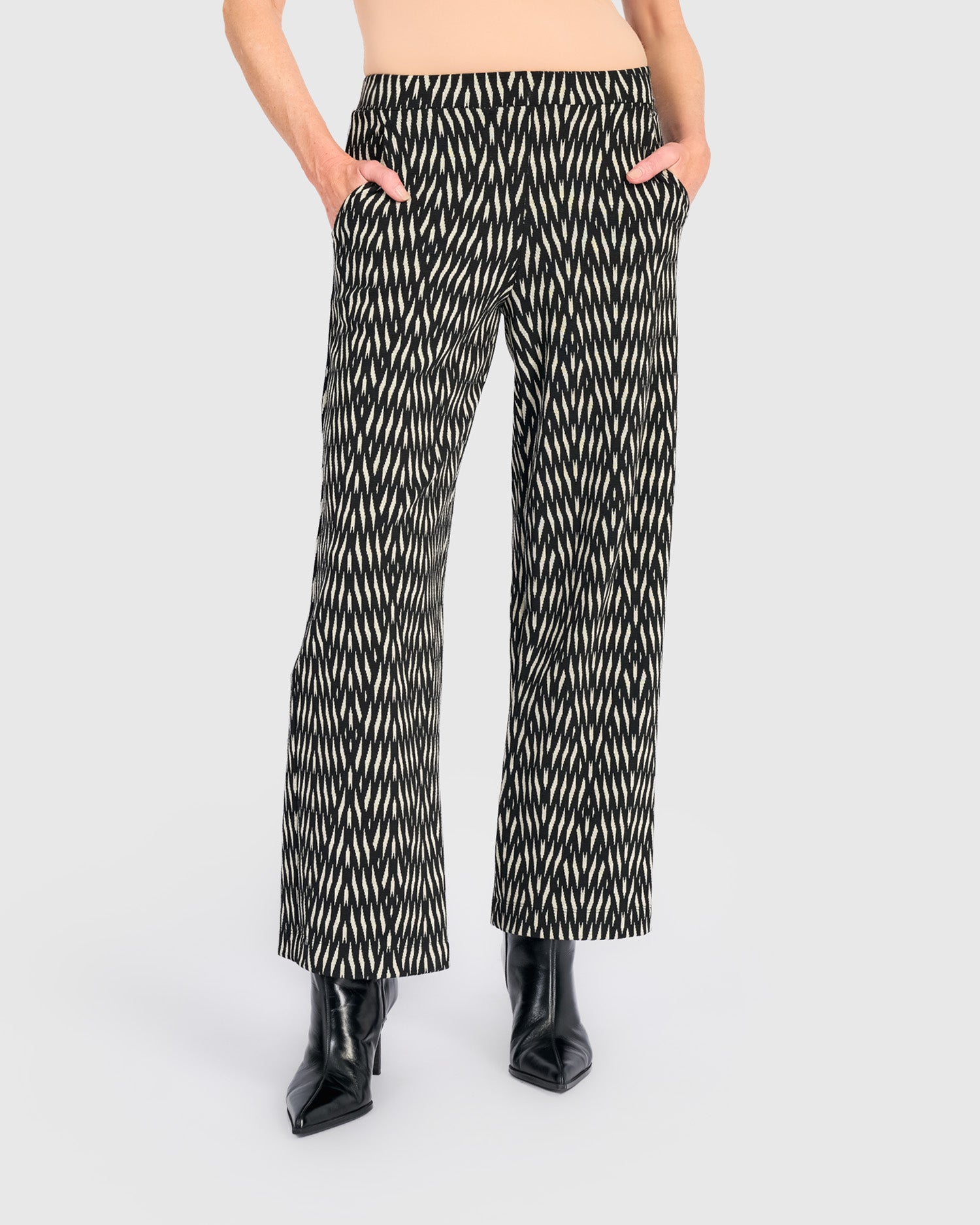 alembika-shift-straight-pant-zebra-ap726f image 1