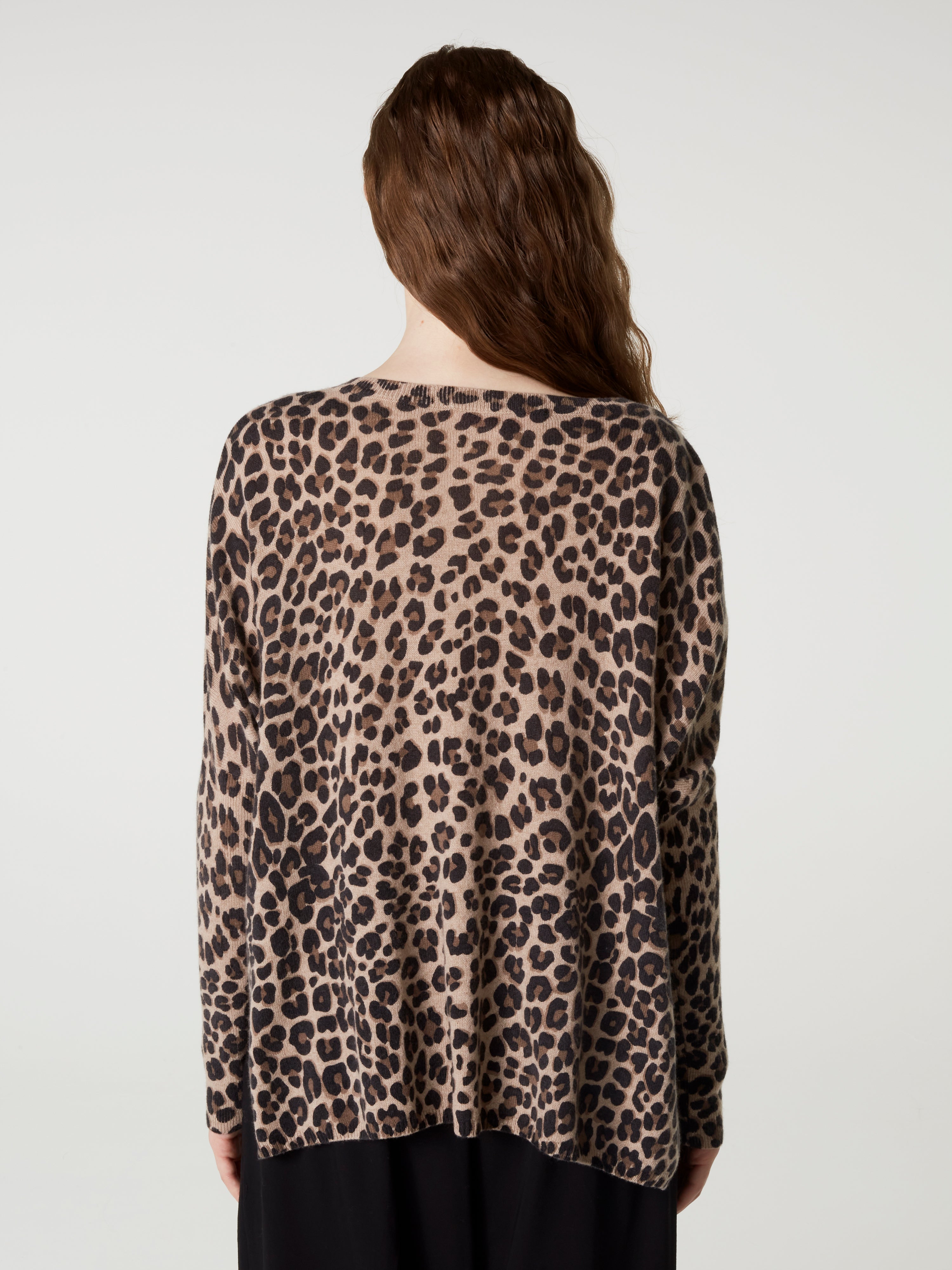 absolut-camille-print-kaschmir-poncho-pullover-damen-leo-v-ausschnitt image 4