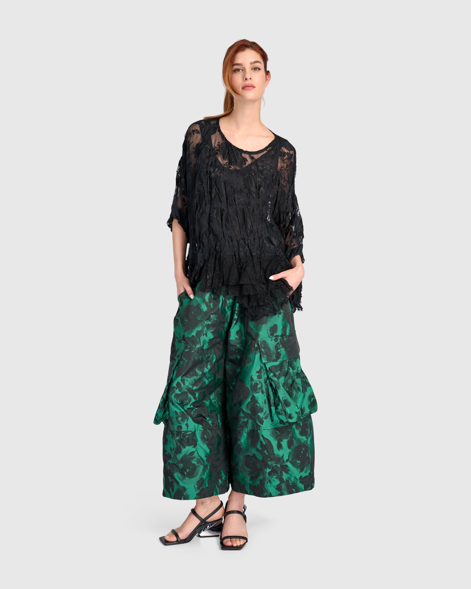 alembika-veiled-lace-top-sheer-schwarz-spitze image 6