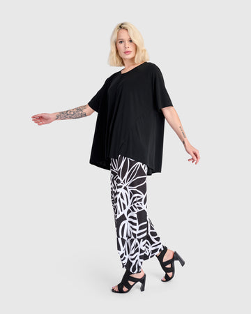 alembika-essential-trapeze-pullover-tee-black-damen-a-linie-shirt image 2