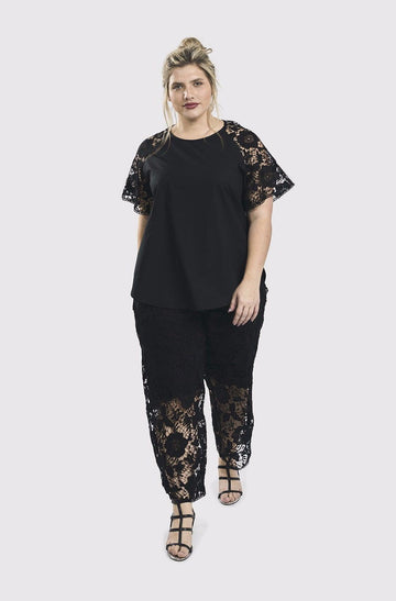 alembika-exquisite-raglan-top-schwarz-baumwoll-top-mit-spitzen-rmeln image 4