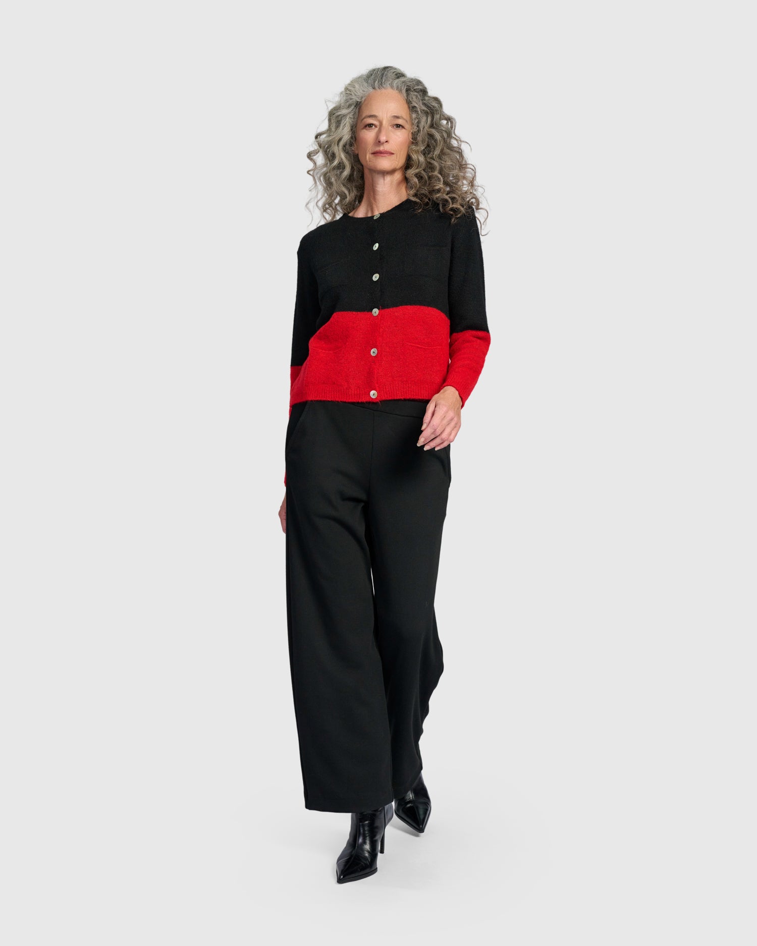 alembika-maeve-cardigan-black-crimson image 7