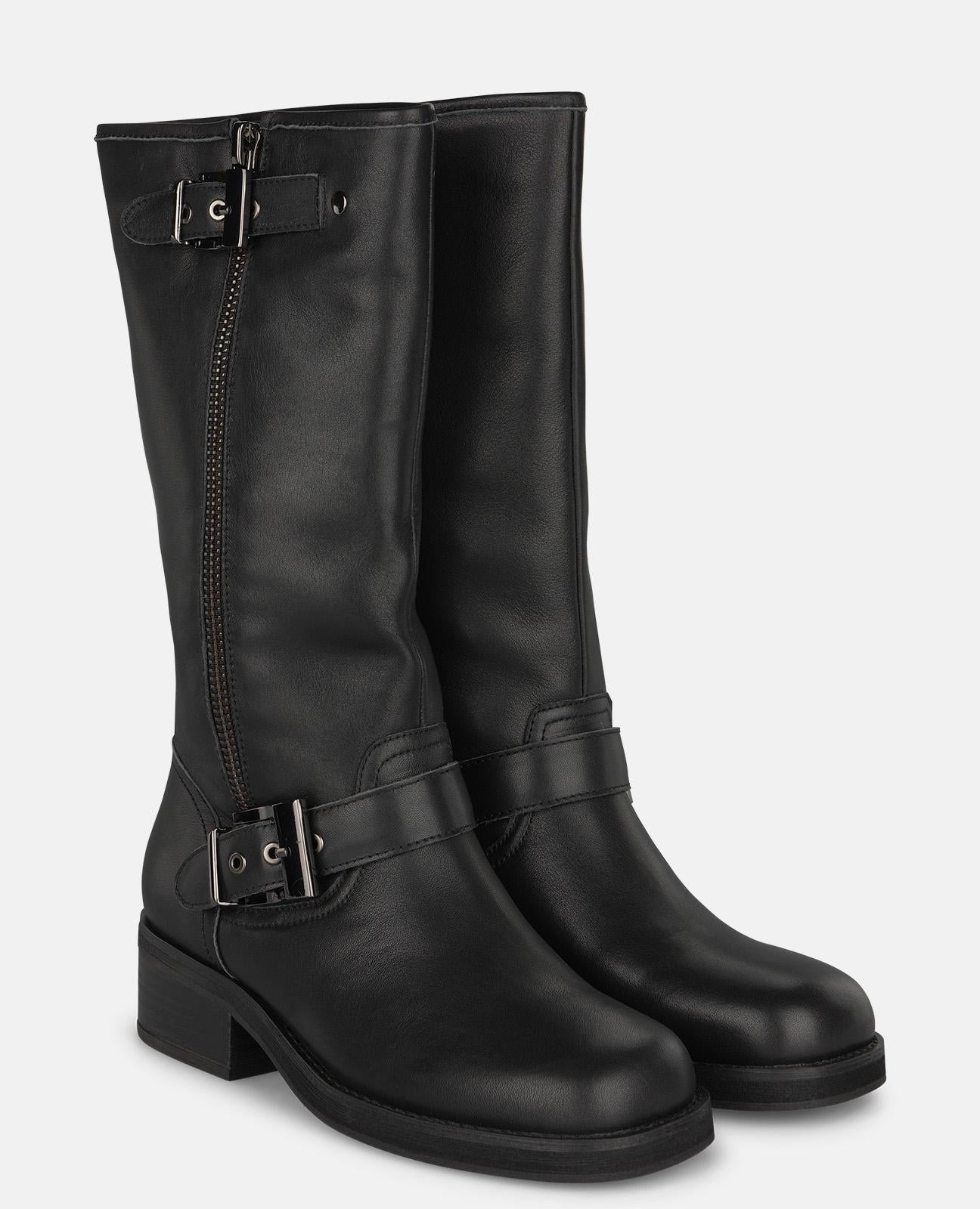alma-en-pena-boots-with-metallic-studs-stiefelette-schwarz-4-5-cm image 2