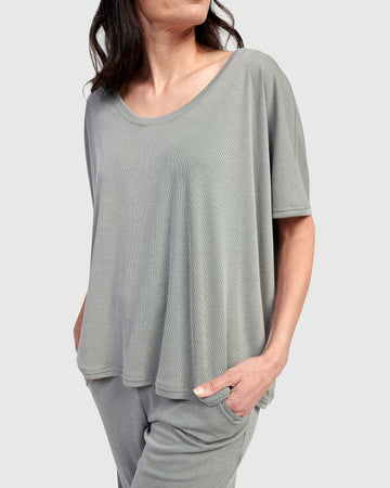 alembika-essential-breeze-tee-saladine-lockeres-boxy-t-shirt image 2