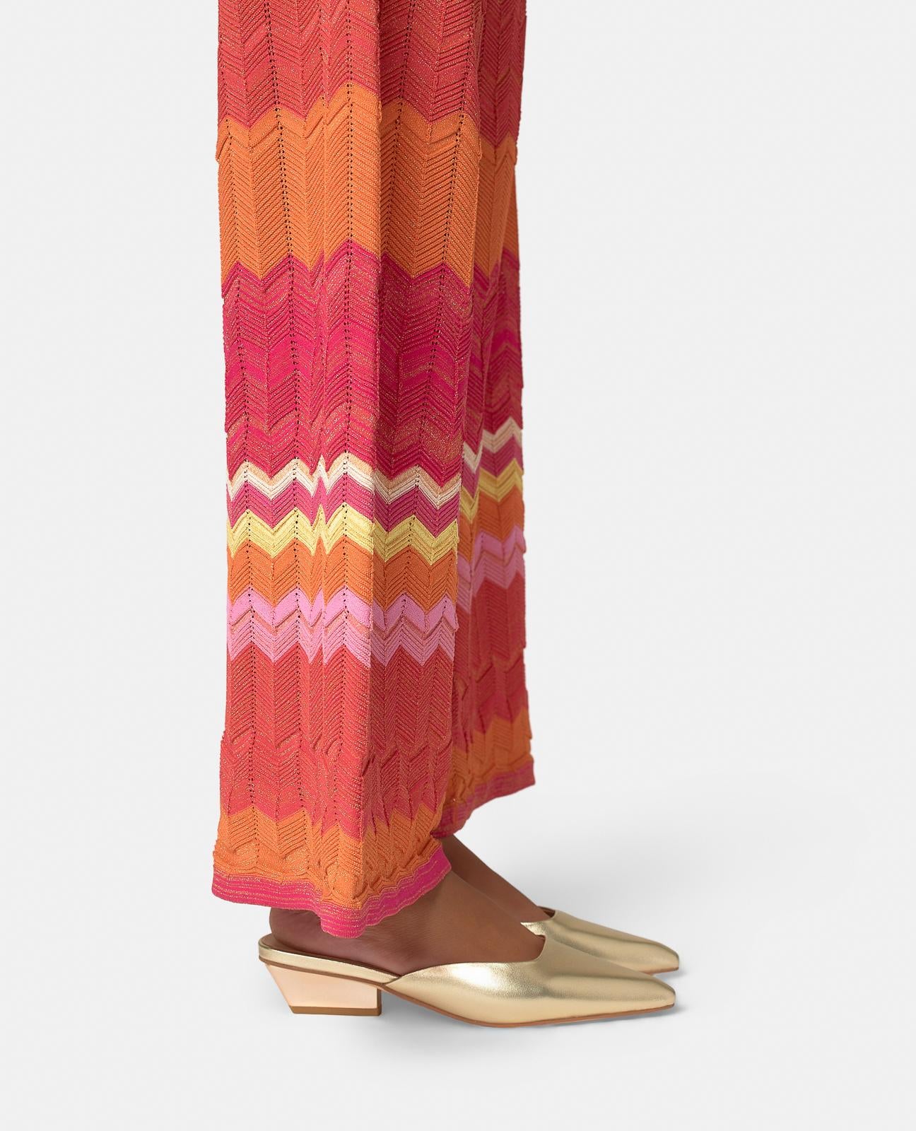 alma-en-pena-metallic-mule-mules-slipper-in-dorado-mit-5-cm-absatz image 5