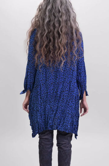 alembika-simone-tunic-top-cobalt-tunika-bluse-mit-animal-muster image 2