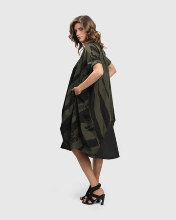 alembika-urban-sake-muumuu-kleid-khaki image 4