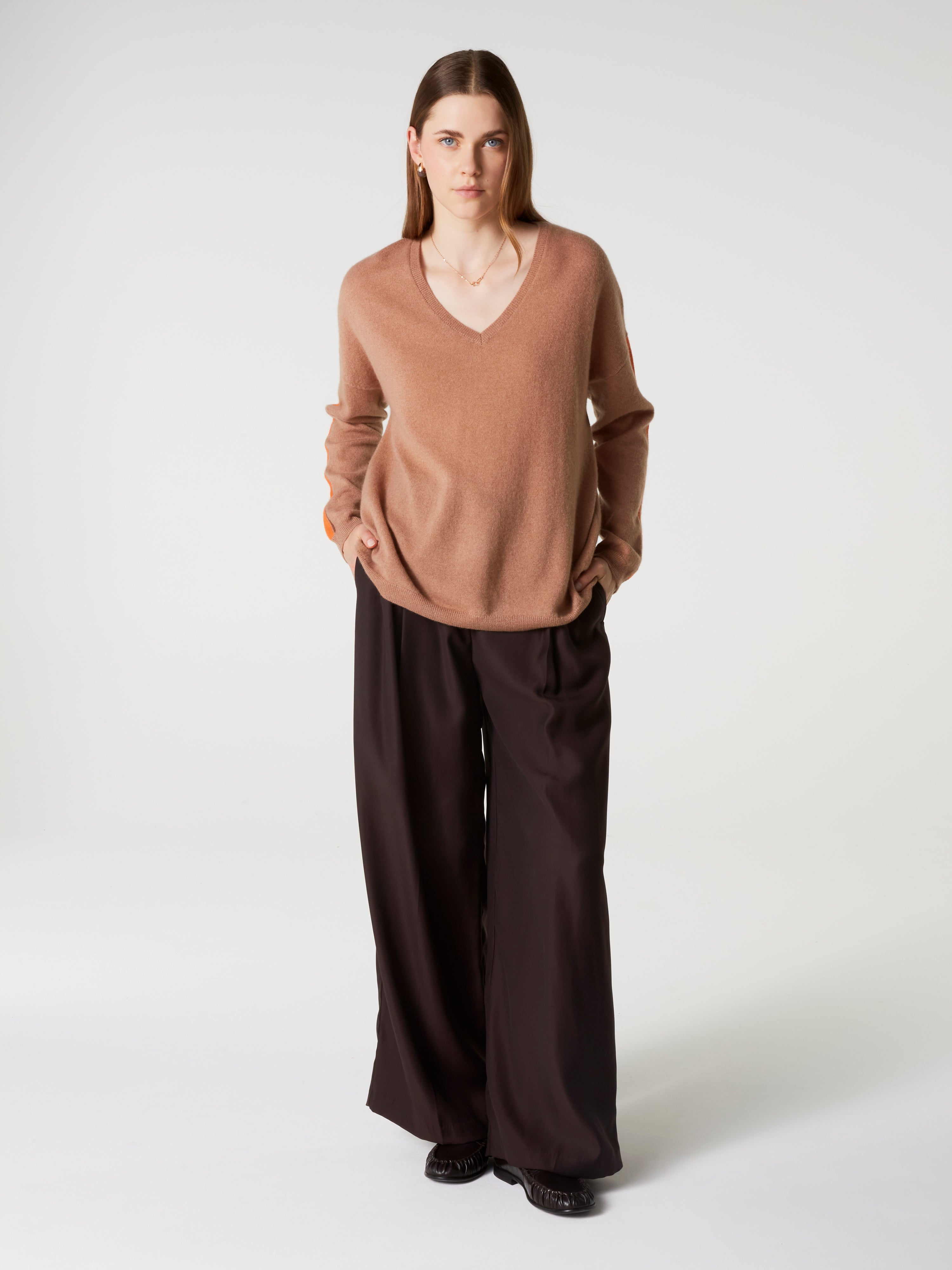 absolut-alexia-damen-kaschmirpullover-v-ausschnitt-braun-gestreift image 5