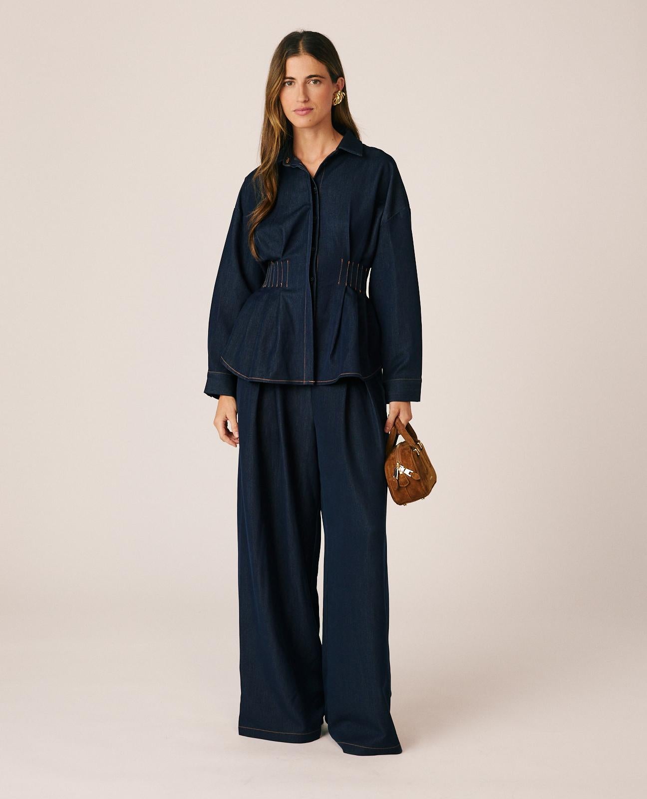 alma-en-pena-pleated-denim-shirt-jeansbluse-mit-taillenfalten-in-blau image 2