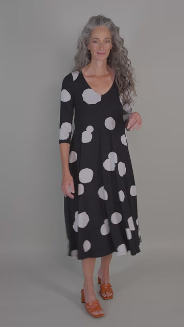 alembika-spot-swing-dress-damen-kleid-schwarz image 3
