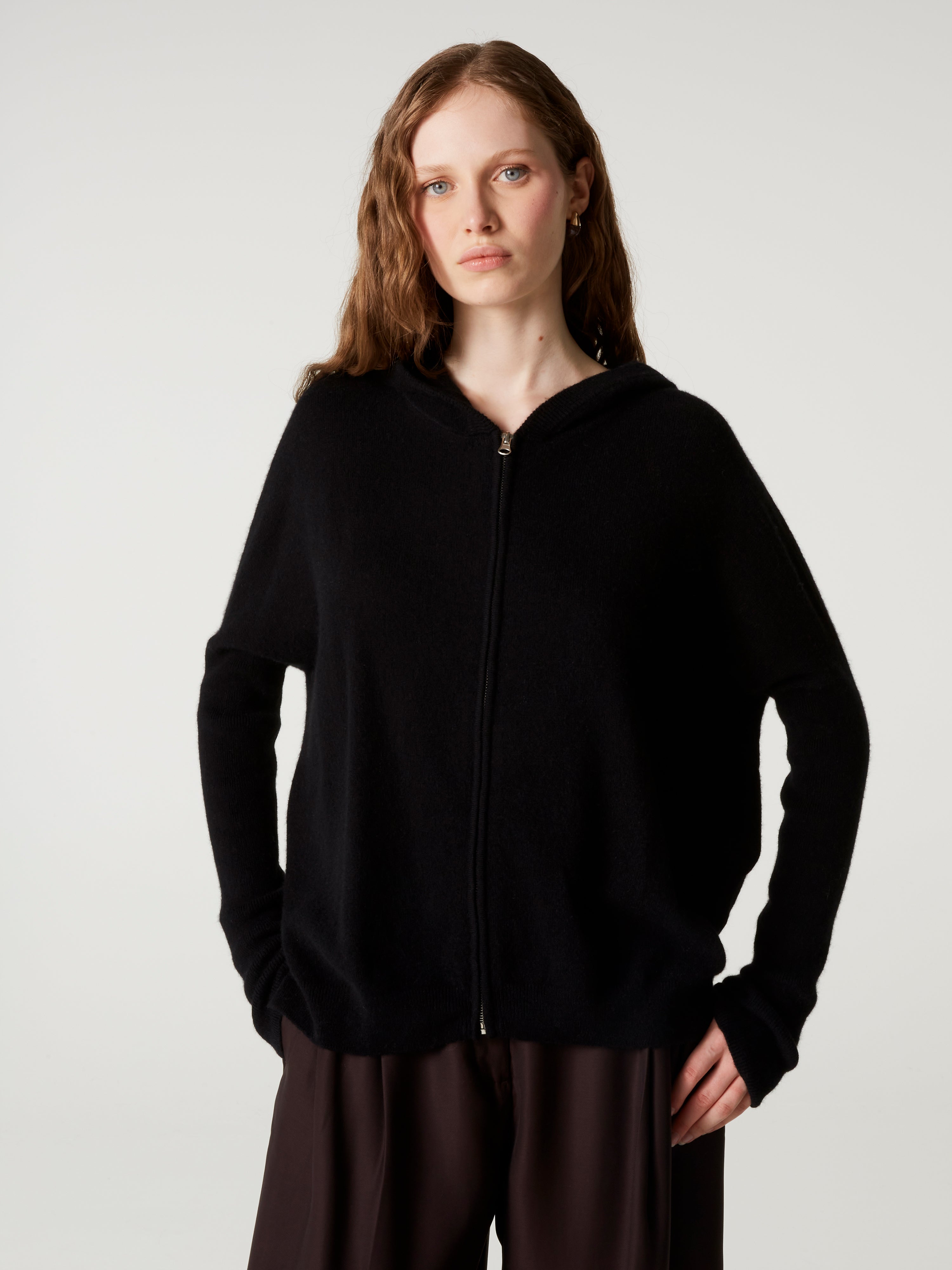 absolut-opale-damen-kaschmir-poncho-cardigan-kapuze-zip-schwarz image 2