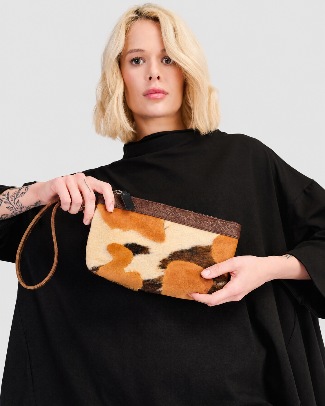 alembika-petite-wristlet-brindle image 1