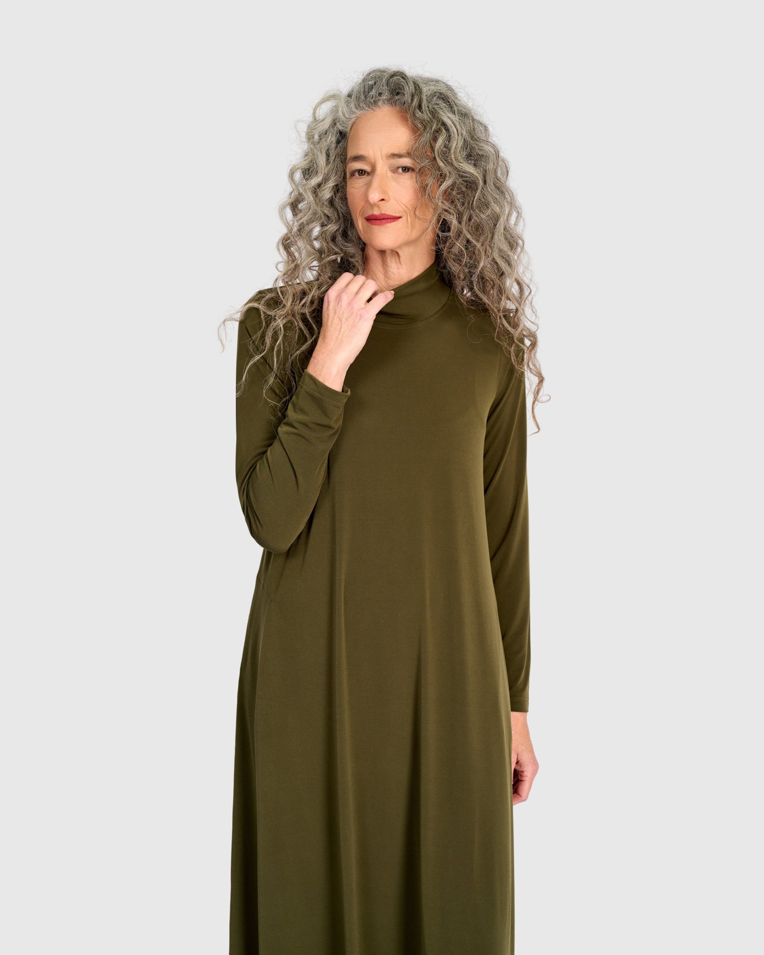alembika-essential-slinky-a-linien-kleid-maxi-khaki image 6