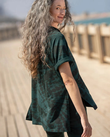 alembika-inhale-hooded-hi-lo-top-forest-tie-dye-kapuzen-tunika image 6