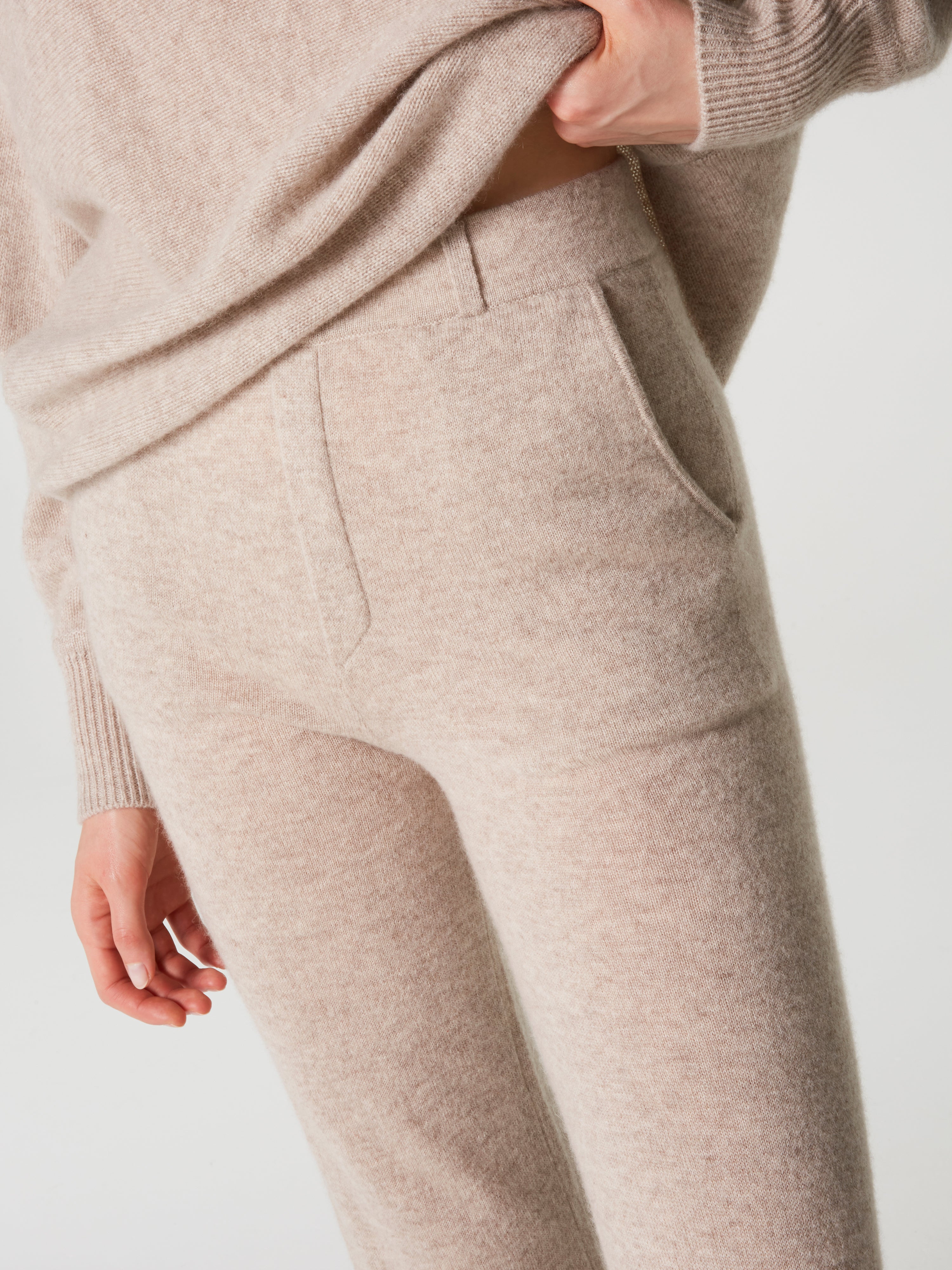 absolut-anneli-hose-weit-aus-100-kaschmir-oat-beige image 4