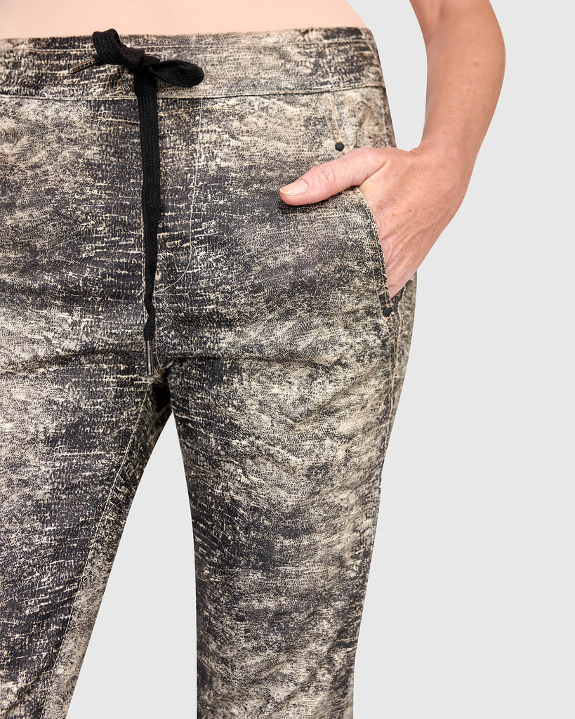 alembika-urban-iconic-stretch-jeans-damen-terra image 1