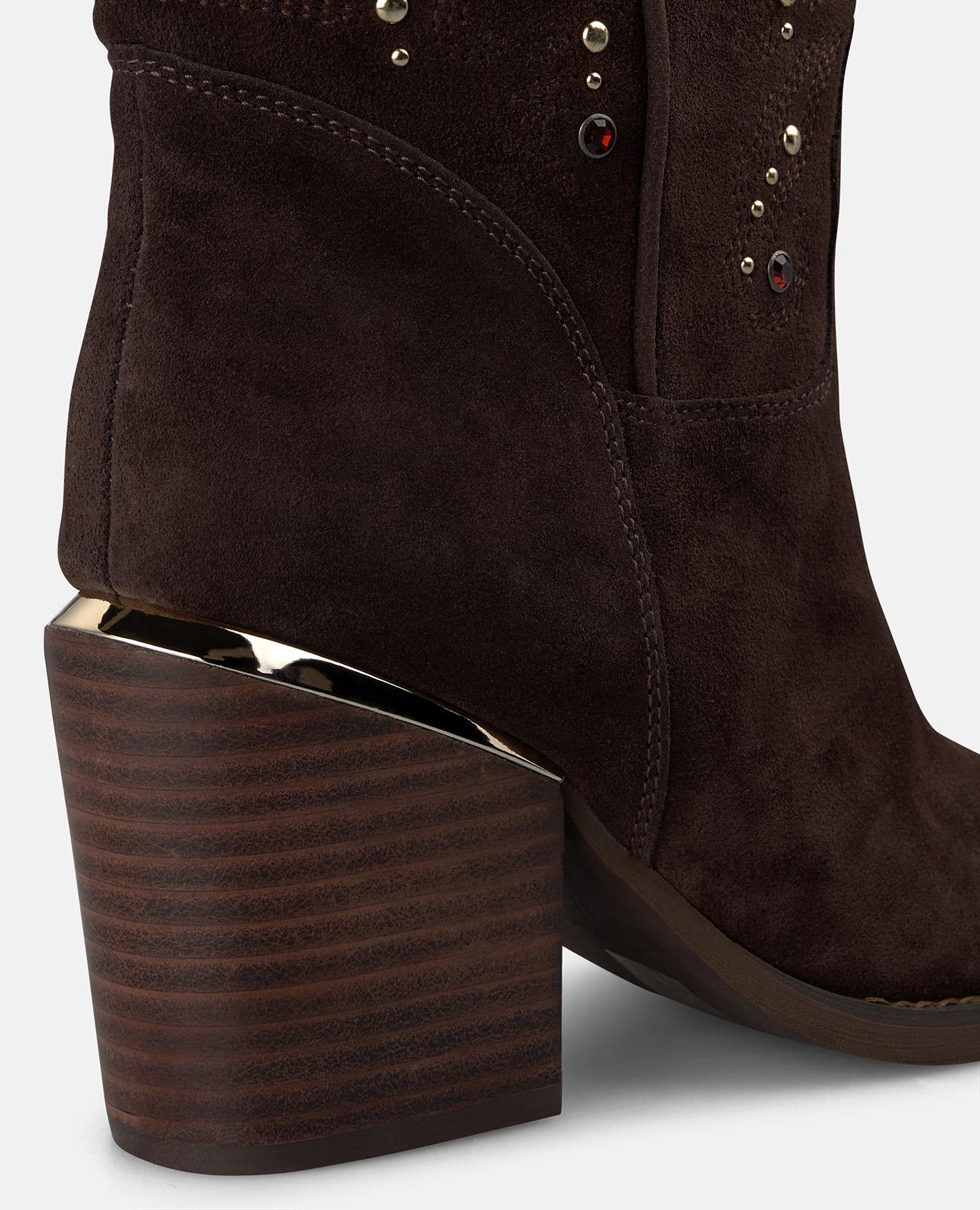 alma-en-pena-suede-cowboy-boots-cowboy-stiefeletten-braun-mit-nieten-und-7-5-cm- image 4