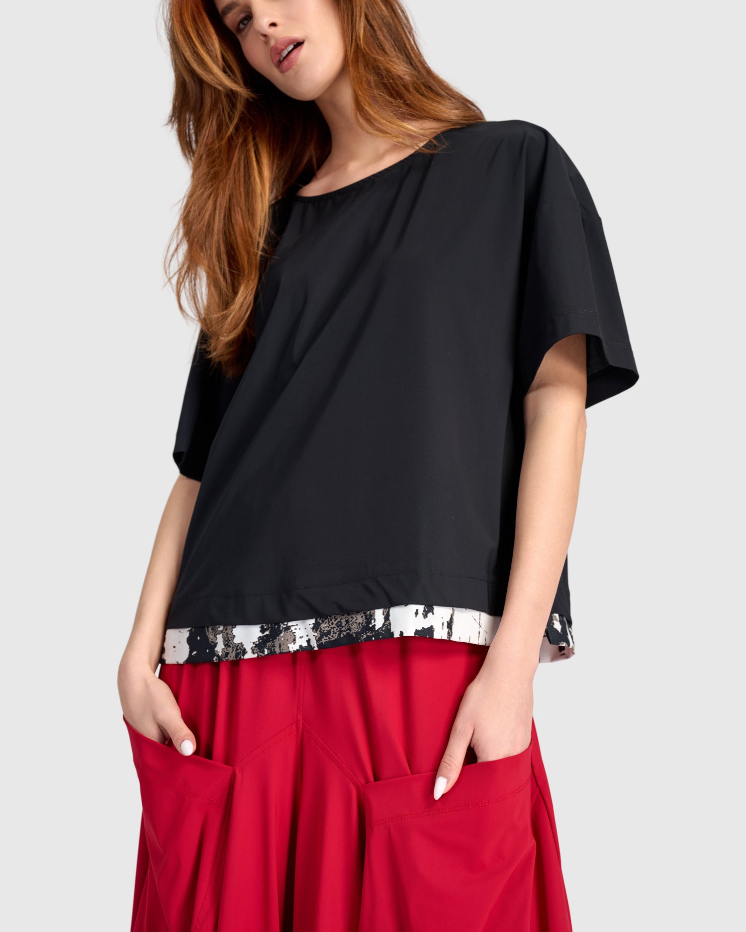 alembika-tekbika-aero-boxy-tee-black-graphic-funktionsshirt-upf-50 image 5