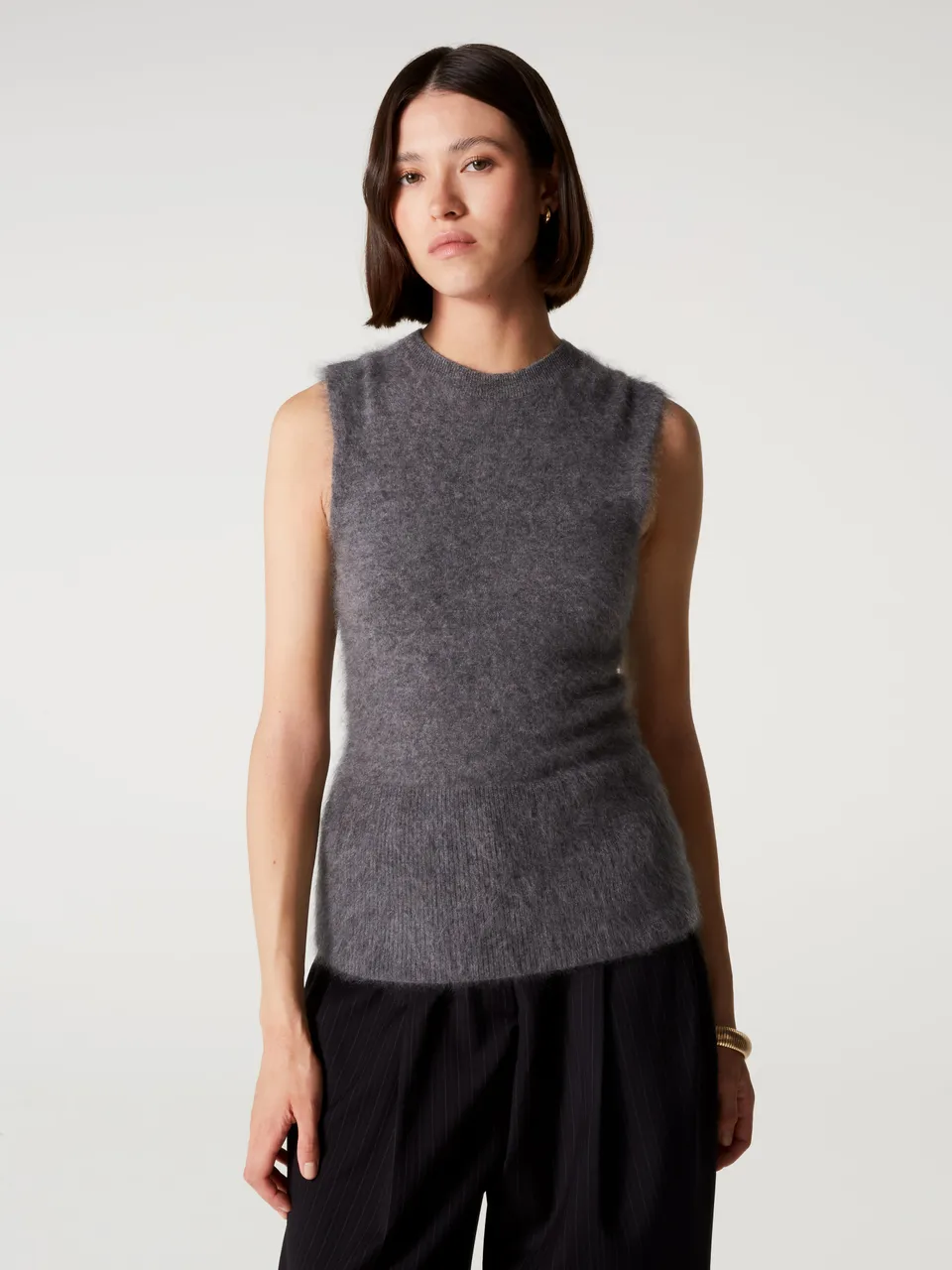 absolut-madeleine-pullunder-damen-kaschmir-rundhals-rmellos-grau image 1