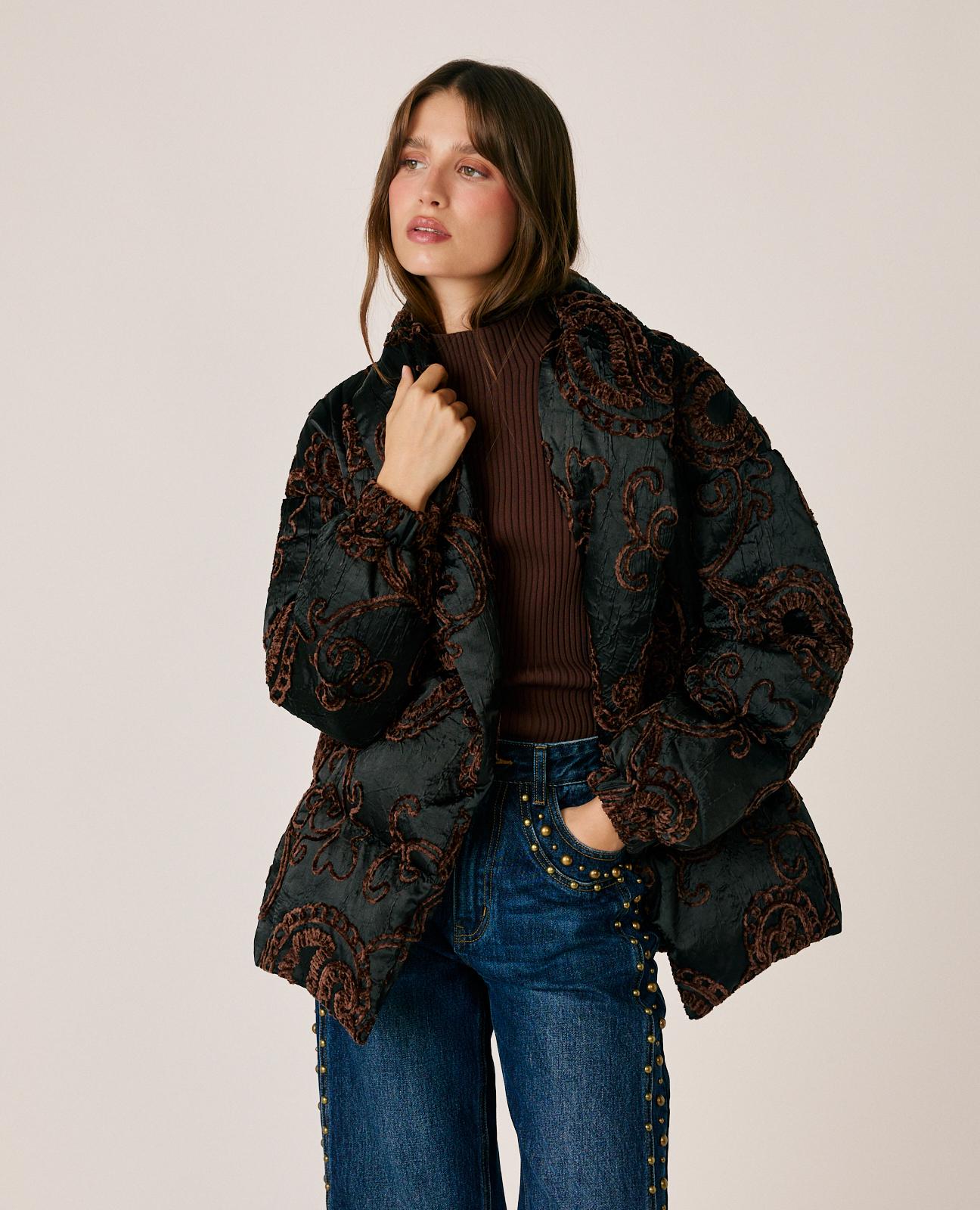 alma-en-pena-satin-quilted-coat-steppmantel-schwarz image 2