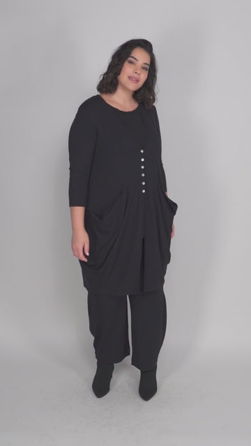 alembika-essential-draped-cocoon-jacke-schwarz image 3