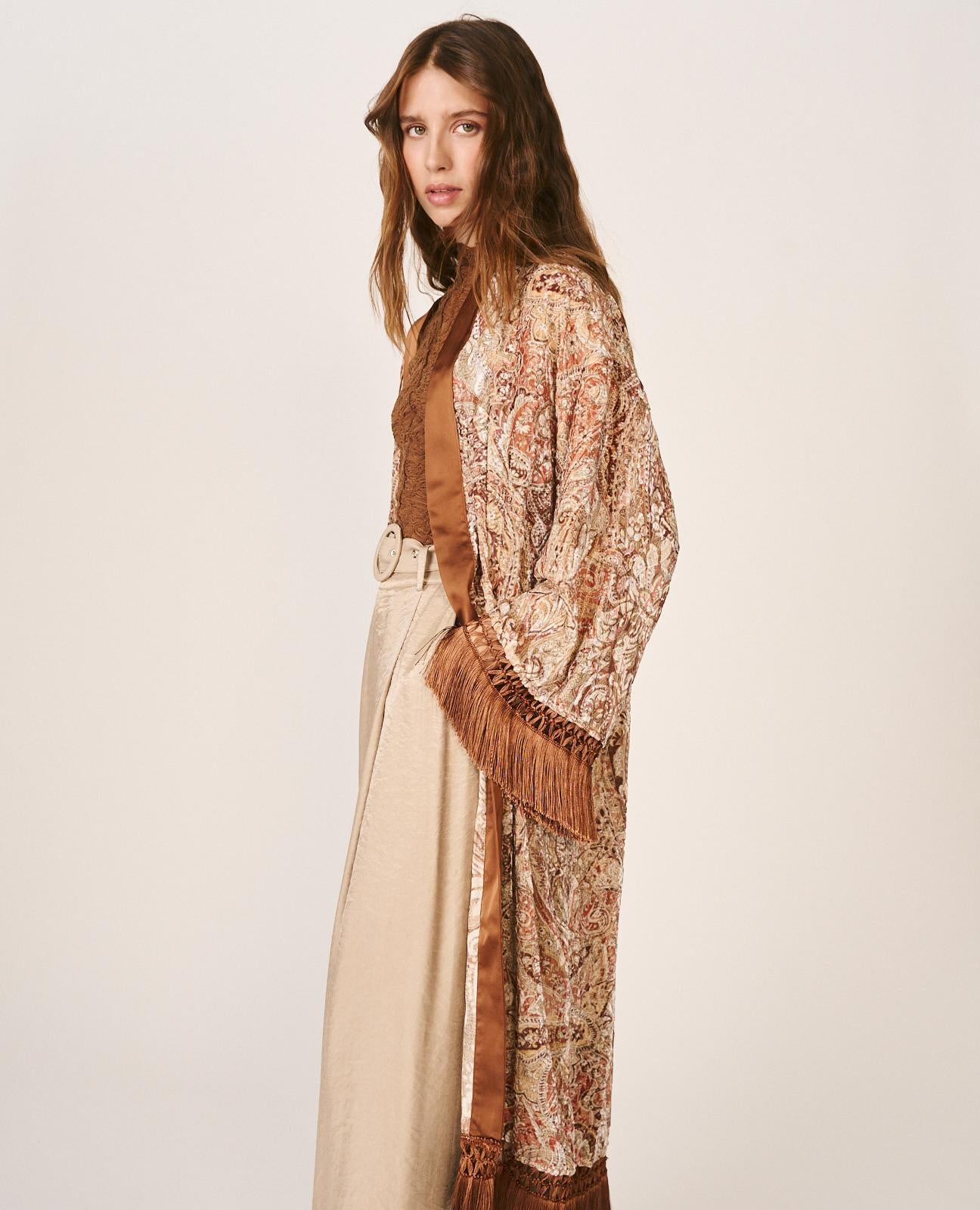 alma-en-pena-paisley-caftan-braun-damen-kimono-mantel-devor-samt-mit-fransen image 1