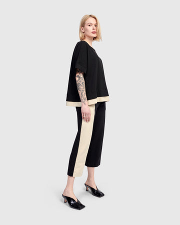 alembika-madeline-tee-schwarz-boxy image 7
