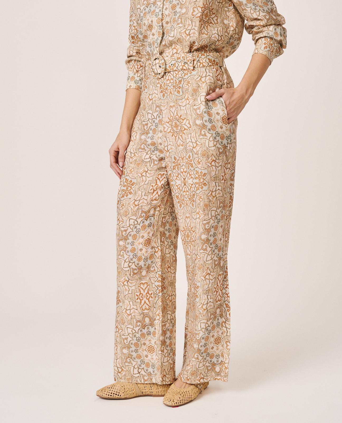 alma-en-pena-braune-mosaik-print-marlenehose-mit-weitem-bein image 4